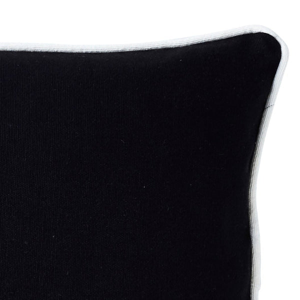 Basic Black 60x60