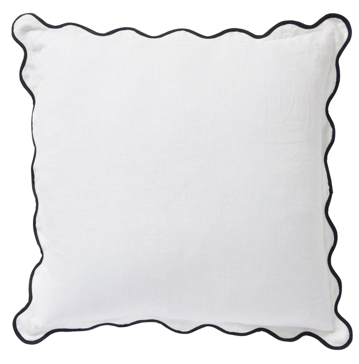 Linen Scallop Blanc 55x55 100% Linen. Scallop Edging.