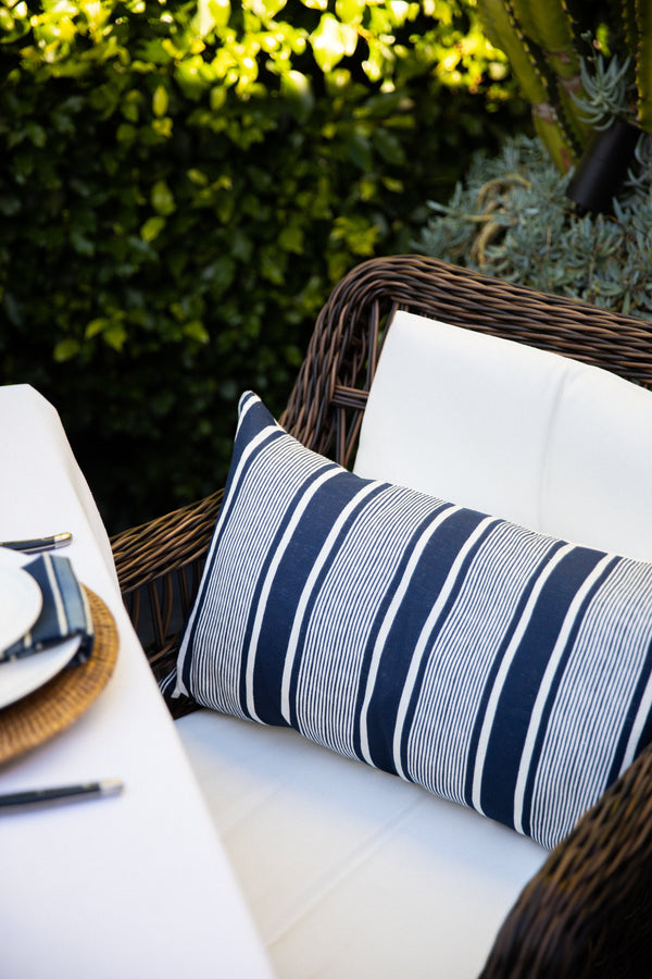 Linen Capri Stripes Navy 35x60 - Elegant Linen Style Discover the Linen Capri Stripes Navy 35x60, made of 100% linen, featuring a stylish printed design and knife edge finish.
