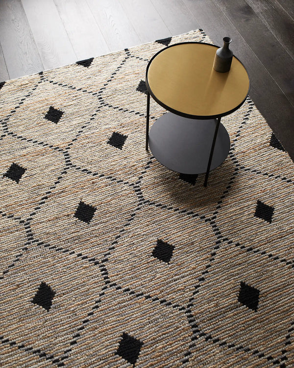 Denali Sandstorm - Sophisticated Hand-Woven Rug Discover the Denali Sandstorm rug with a stunning pattern. Perfect for enhancing modern decor and adding texture to any space.