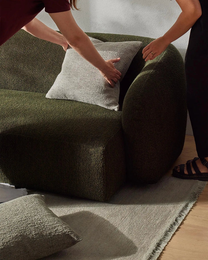 Emilio Flint - Premium Linen Rug for Modern Homes Emilio Flint adds serene sophistication with its grey-blue hue and refined fringe, perfect for contemporary and minimalist spaces.