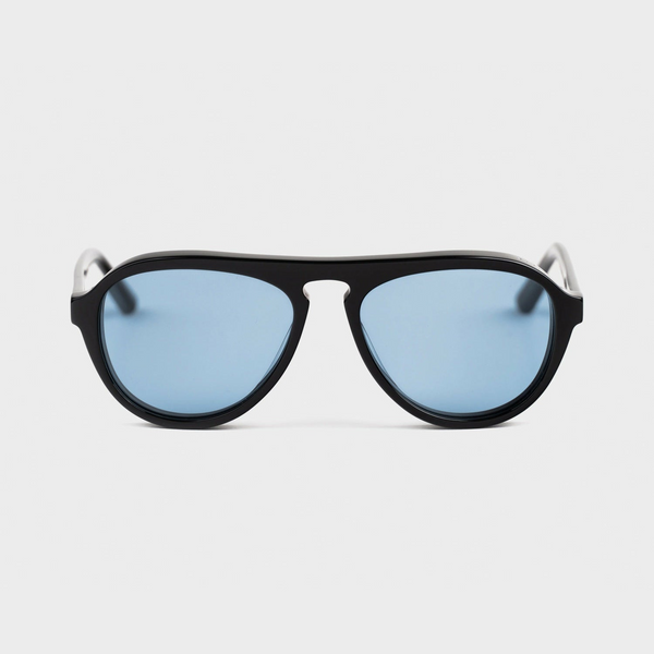 ILLICIT. Black | Light Blue Designed with a contemporary fashion aesthetic in mind, the Illicit is a refined yet robust update to the classic aviator shape. A slightly undersized face width gives this style a slick interpretation for a modern age. - Premi