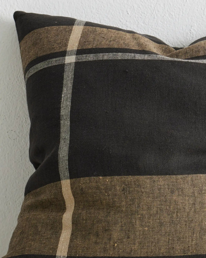 Dante Midnight Linen - Sophisticated Style Discover Dante Midnight: luxurious European linen with a warm onyx tone, perfect for timeless elegance in any setting.