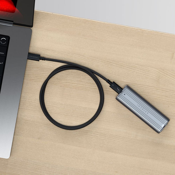 Satechi Thunderbolt 4 Pro Cable 1 M (Space Grey) Access ultra-fast speeds and seamless data transfers with Satechi’s Thunderbolt 4 Pro Cable. Featuring a durable black braided design that coils without tangling, this 1-metre passive Thunderbolt 4 cable su