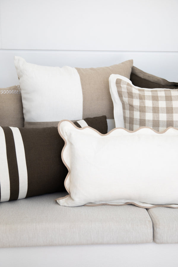 Linen Scallop Cushion 30x50 - Elegant & Durable Discover the Linen Scallop Cushion 30x50 for style and comfort, crafted from premium linen with refined scallop edging.