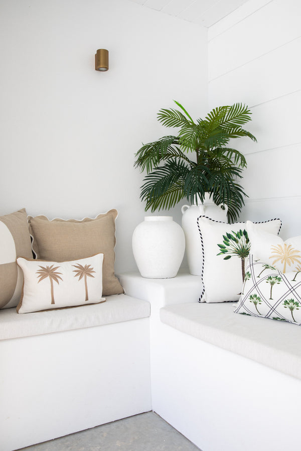 Linen Scallop Sand 55x55 - Premium Linen Elegance Discover the Linen Scallop Sand 55x55, crafted from 100% premium linen with elegant scallop edging for refined decor.