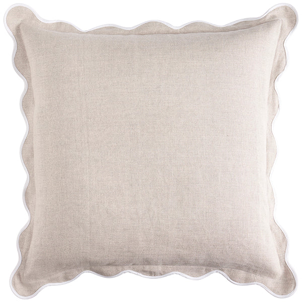 Linen Scallop Sand 55x55 - Premium Linen Elegance Discover the Linen Scallop Sand 55x55, crafted from 100% premium linen with elegant scallop edging for refined decor.