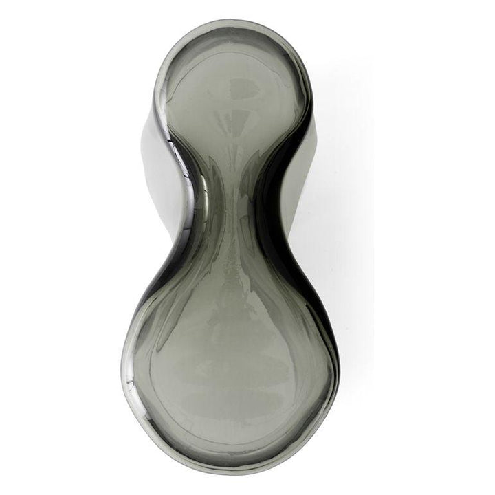 Aer Vase by Audo Copenhagen - Designer Gabriel Tan's appreciation of simplicity, sculptural beauty and functionality come together in the Aer Collection. The rippled, asymmetrical silhouette of the Aer Vase is perfect for admiring from afar and exploring