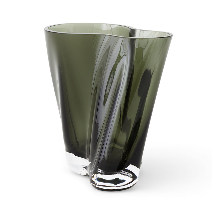Aer Vase by Audo Copenhagen - Designer Gabriel Tan's appreciation of simplicity, sculptural beauty and functionality come together in the Aer Collection. The rippled, asymmetrical silhouette of the Aer Vase is perfect for admiring from afar and exploring
