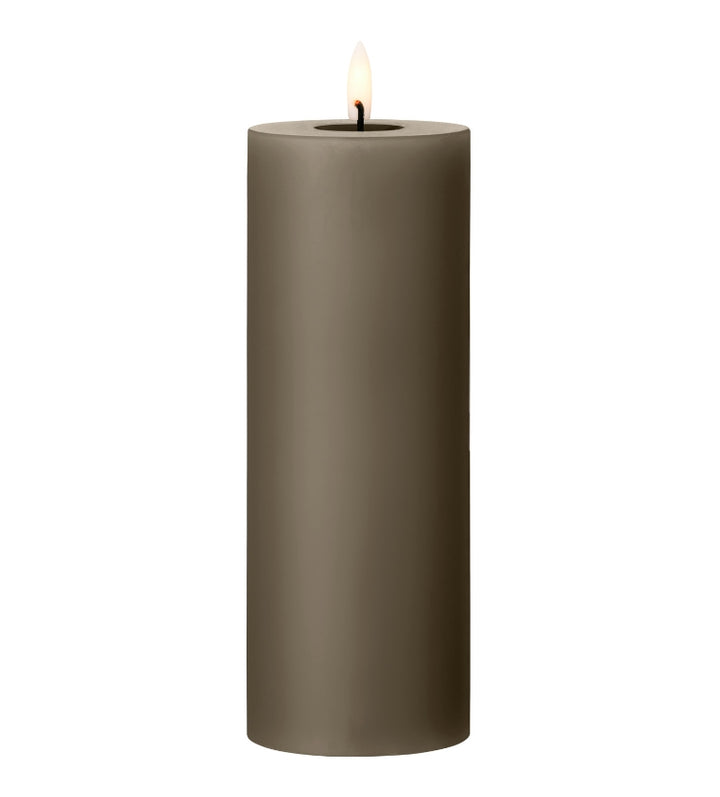 Ester & Erik LED Pillar Candle in green with lifelike glow, perfect for events or everyday elegance.