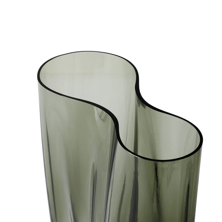AUDO CPH (ex MENU) Aer Vase Tall, H49cm, Smoke by Audo Copenhagen - Embrace a touch of incredible beauty with AUDO CPH (ex MENU) Aer Vase Tall, inspired by the graceful motion of air. This stunning vase exudes sophistication and elegance in its design. Ch