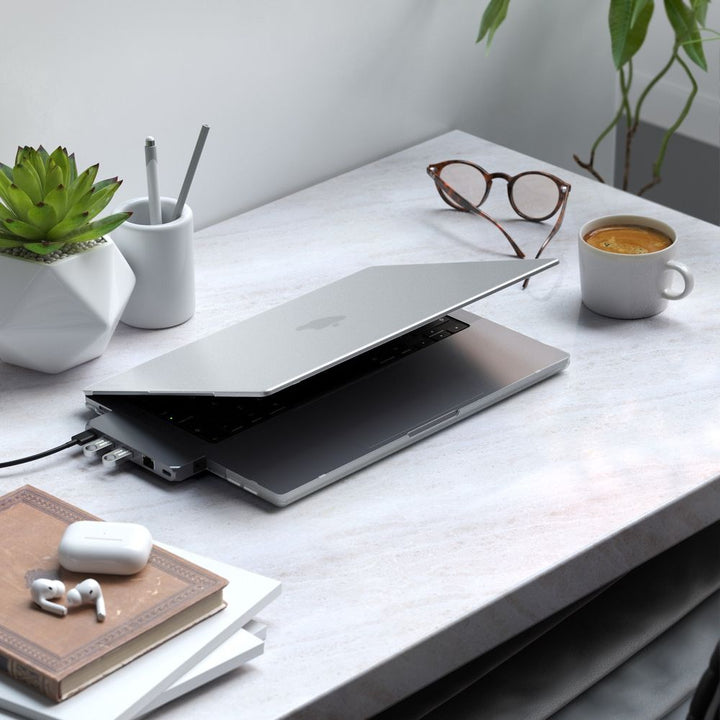 Satechi Eco-Hardshell Case for MacBook Pro 14" Exclusively designed for 2021 MacBook Pro 14", the Eco-Hardshell is comprised of recycled polycarbonate plastic which is 100% fully recyclable. This sleek and lightweight case features an anti-scratch and ant