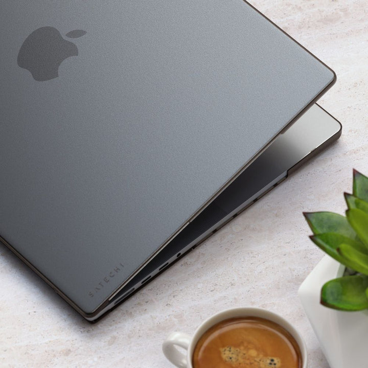 Satechi Eco-Hardshell Case for MacBook Pro 16" Exclusively designed for 2021 MacBook Pro 16", the Eco-Hardshell is comprised of recycled polycarbonate plastic which is 100% fully recyclable. This sleek and lightweight case features an anti-scratch and ant