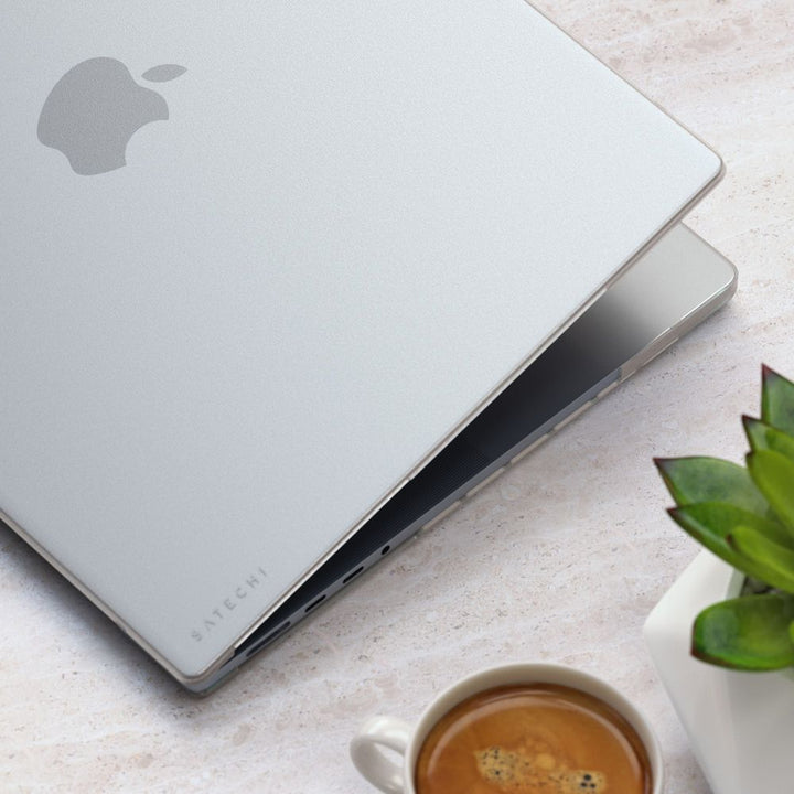 Satechi Eco-Hardshell Case for MacBook Pro 16" Exclusively designed for 2021 MacBook Pro 16", the Eco-Hardshell is comprised of recycled polycarbonate plastic which is 100% fully recyclable. This sleek and lightweight case features an anti-scratch and ant