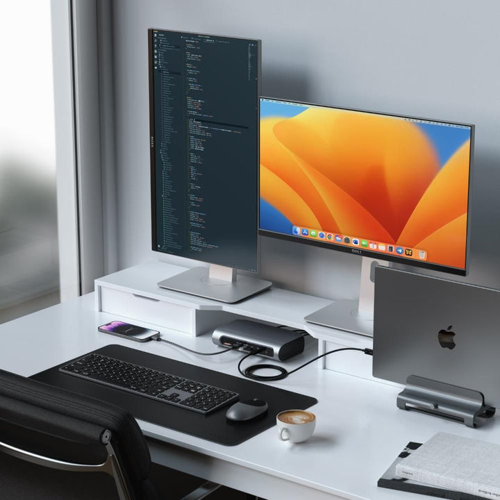 Satechi Thunderbolt 4 Multimedia Pro Dock Power up with the new Thunderbolt 4 Multimedia Pro Dock by Satechi. Meticulously crafted with creative professionals and content creators in mind, this 16-in-1 powerhouse has everything you need to spark innovatio