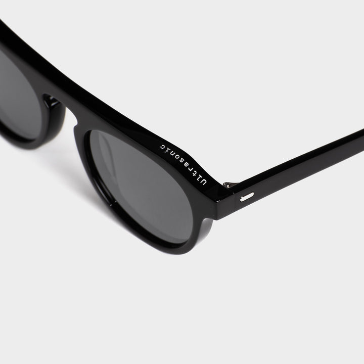 Vaanyard ULTRASONIC Black Gloss | Grey Polarised Sunglasses