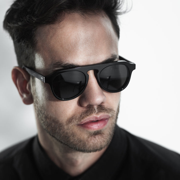 Vaanyard ULTRASONIC Black Gloss | Grey Polarised Sunglasses