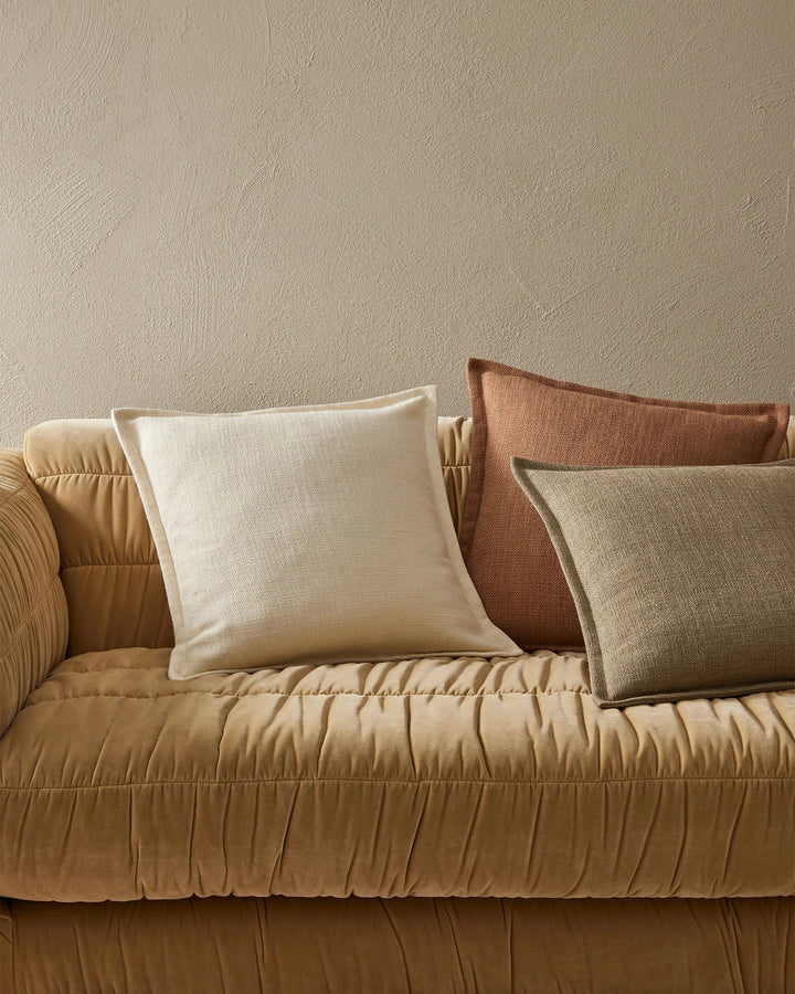 Figlio Fossil Expertly crafted to resemble a chunky woven linen, the Figlio cushion exudes a natural charm that seamlessly blends with any décor style.The Fossil colourway of Figlio is a light taupe that adds a touch of refinement while maintaining a cosy