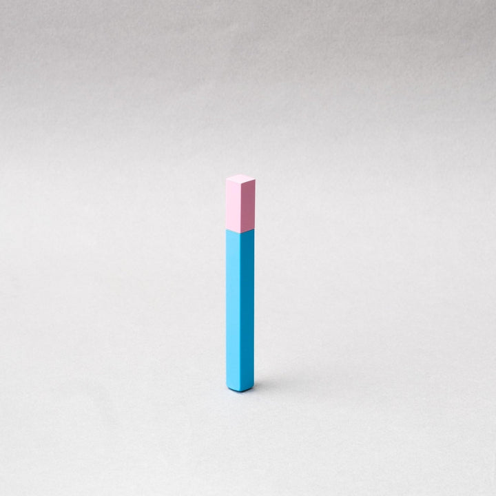 TSUBOTA PEARL Queue Matte Turquoise/Pink Petrol Lighter on a grey background