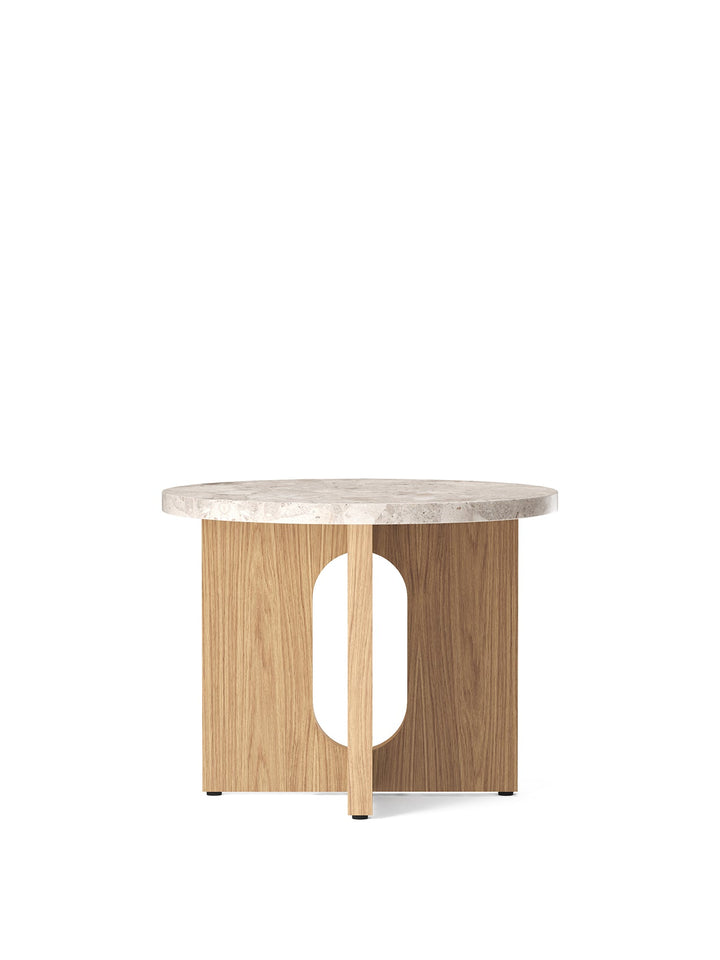 Audo CPH Androgyne Side Table, Ø50 cm Diameter by Audo Copenhagen - Introducing the Audo CPH Androgyne Side Table, expertly crafted to seamlessly blend both masculine and feminine elements. The tabletop is balanced atop a sturdy, level-legged base, availa