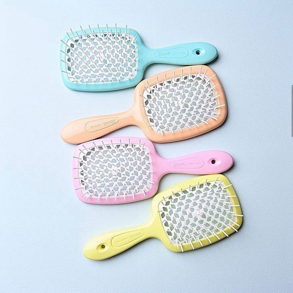 Janake Super Brush ( Multi Colours ) | Australian Stockist This brush features vented styling and nylon bristles, suitable for all hair types. Introducing The Superbrush by Janeke, a beloved patented styling brush that detangles with ease, speeds up blow