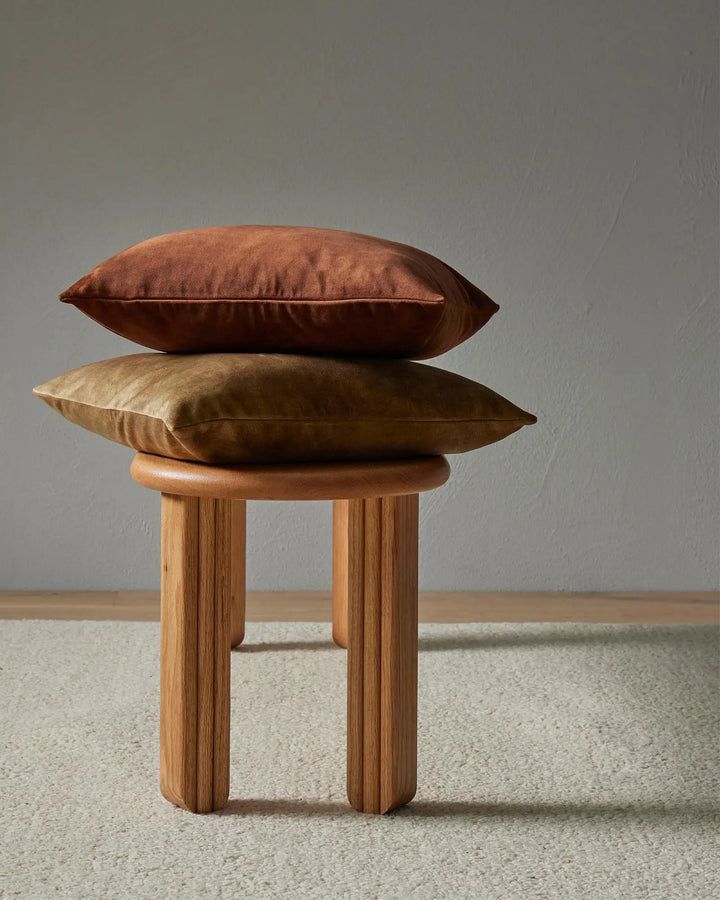 Ava Cinnamon Cushion - Velvet Comfort & Style Discover the Ava Cinnamon cushion, a bestseller with rich texture and warm colors. Perfect for adding elegance to any space!