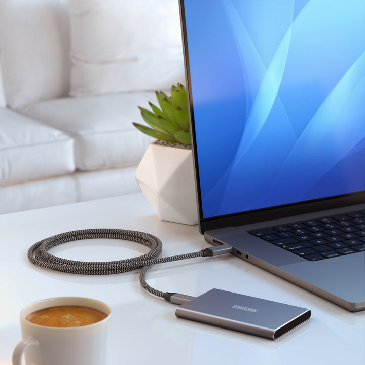 Satechi USB-4 USB-C to USB-C Cable Next-generation USB4 technology has arrived with the Satechi USB4 cable. Featuring next-gen USB4 protocols for better bandwidth management and data transfer, allowing you to maximise the efficiency of your connected devi