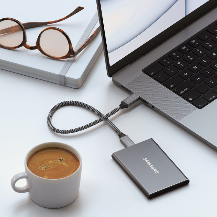 Satechi USB-4 USB-C to USB-C Cable Next-generation USB4 technology has arrived with the Satechi USB4 cable. Featuring next-gen USB4 protocols for better bandwidth management and data transfer, allowing you to maximise the efficiency of your connected devi