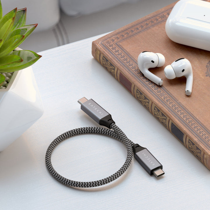Satechi USB-4 USB-C to USB-C Cable Next-generation USB4 technology has arrived with the Satechi USB4 cable. Featuring next-gen USB4 protocols for better bandwidth management and data transfer, allowing you to maximise the efficiency of your connected devi