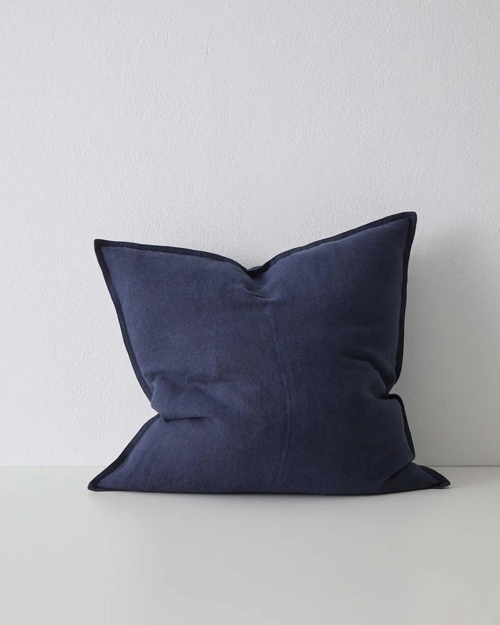 Como Ocean Premium Linen Cushion - Stylish Design Discover the Como Ocean cushion in deep navy blue, featuring quality European linen with double stitch edges for a sophisticated look.
