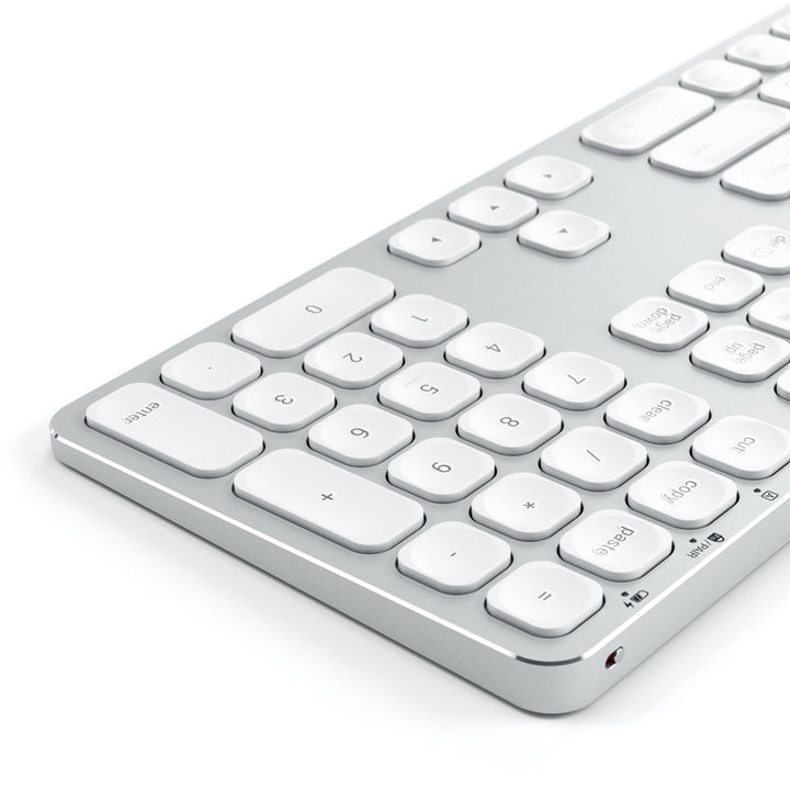 Satechi Aluminium Bluetooth Keyboard Featuring enhanced scissor-switch keys and an extended keyboard layout, the Satechi Aluminum Bluetooth Wireless Keyboard is a perfect solution for your modern setup. Use the keyboard's designated keys to easily assign