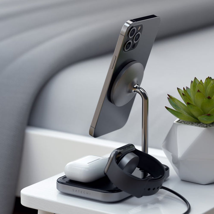 Satechi Magnetic 3-in-1 Wireless Charging Stand Keep all your devices charged and organised in one place with the Satechi 3-in-1 Magnetic Wireless Charging Stand. Featuring wireless charging support for all your Apple devices to quickly power your iPhone,