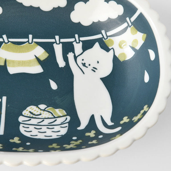 Bowl Oval 22.8cm Cat Clothes