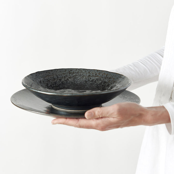 Black Pearl Plate, High Rim, 22 cm