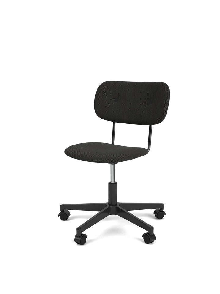 Co Task Chair, Fully Upholstered, Black base by Audo Copenhagen - The Co Task Armchair seamlessly integrates sitting comfort and flexible function into its minimalist expression. Designed for a wide range of work settings and set on a five-star Black swiv