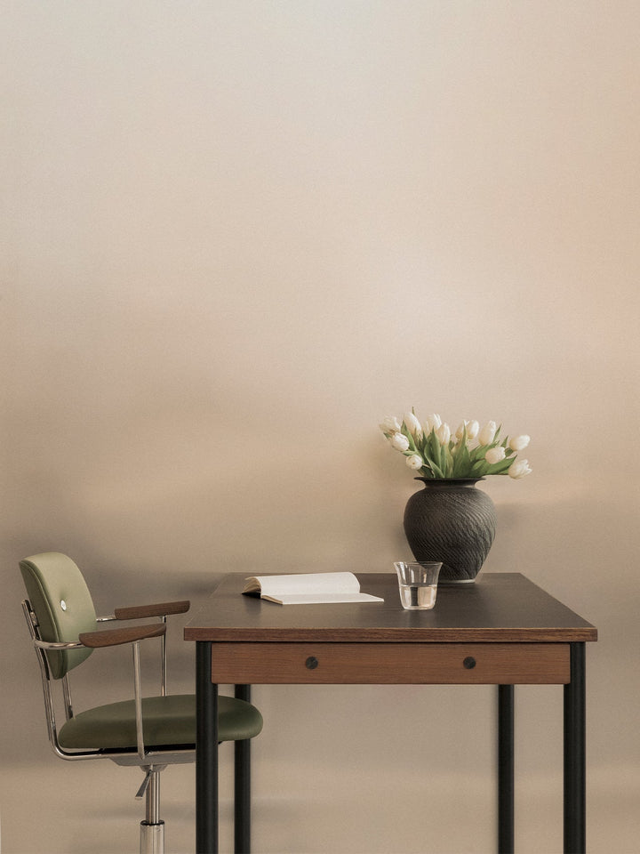 Co Task Chair, Fully Upholstered w/armrest, Aluminium base by Audo Copenhagen - The Co Task Armchair seamlessly integrates sitting comfort and flexible function into its minimalist expression. Designed for a wide range of work settings and set on a five-s