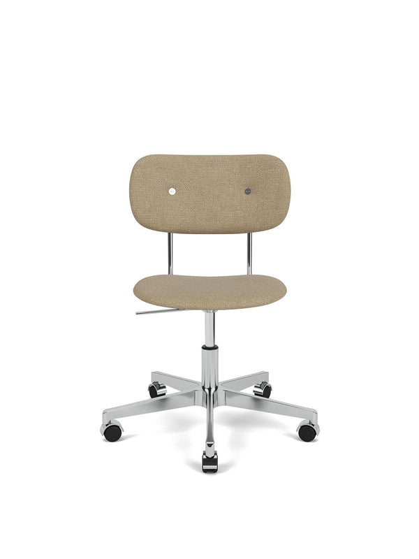 Co Task Chair, Fully Upholstered, Aluminium base by Audo Copenhagen - The Co Task Chair seamlessly integrates sitting comfort and flexible function into its minimalist expression. Designed for a wide range of work settings and set on a five-star Chrome sw