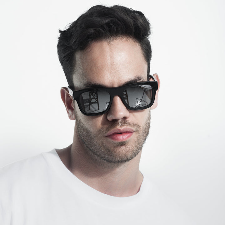 Vaanyard INFORMER. Black Gloss | Silver Flash Sunglasses