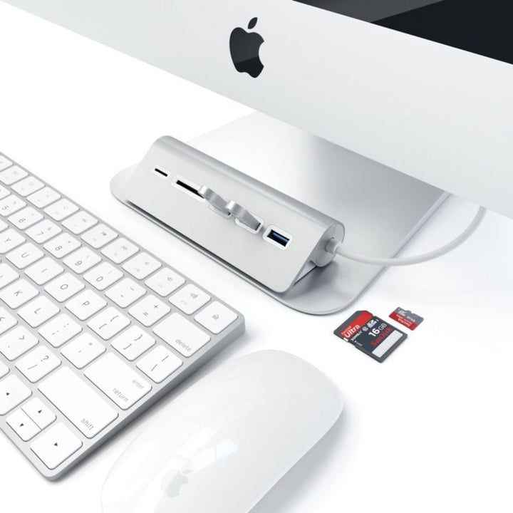 Satechi 3-Port USB 3. Hub w/ Card Reader The Satechi Aluminium USB 3.0 Hub and Card Reader adds three USB ports and two card reader slots (Micro and SD card reader) to your computer. This allows you to connect and use USB devices such as digital cameras,