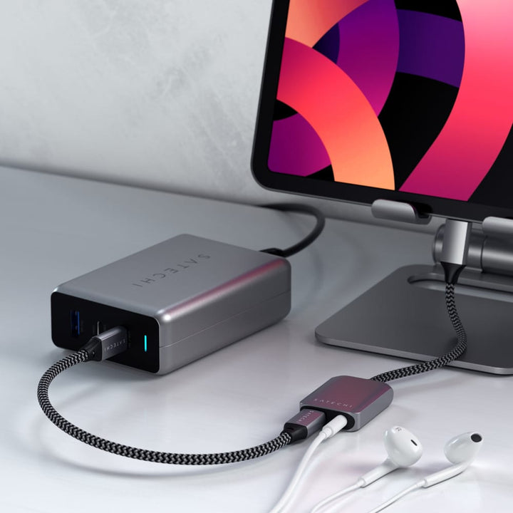 Satechi USB-C PD Audio Adapter The Satechi USB-C PD Audio Adapter is your ultimate audio companion device, with upgraded audio quality and USB-C Power Delivery (PD) 3.0 charging for audio support on-the-go. Uncompromising on both style and performance, th