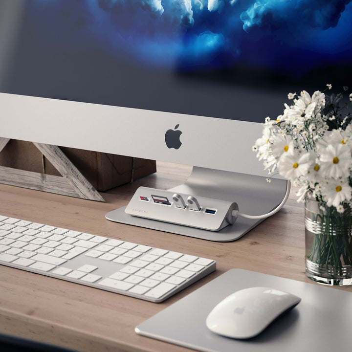 Satechi USB-C Combo Hub for Desktop The USB-C Combo Hub for Desktop allows you to connect all your standard USB devices to your USB-C smartphone, tablet or laptop. Whether it’s a USB thumb drive, external HDD or SD card, quickly transfer large files, down