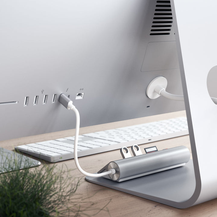 Satechi USB-C Combo Hub for Desktop The USB-C Combo Hub for Desktop allows you to connect all your standard USB devices to your USB-C smartphone, tablet or laptop. Whether it’s a USB thumb drive, external HDD or SD card, quickly transfer large files, down