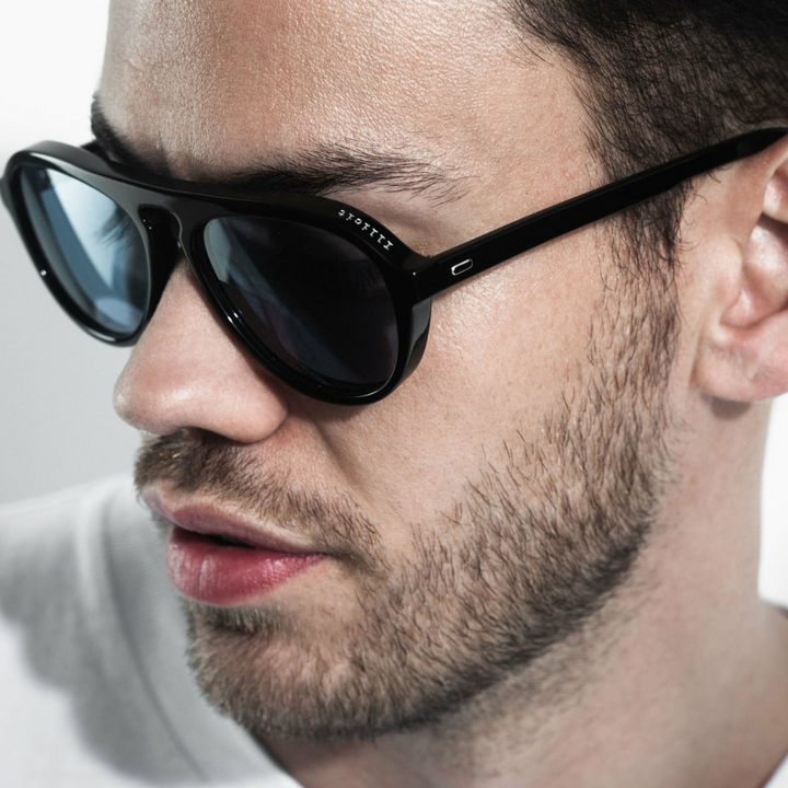 Vaanyard ILLICIT. Black | Light Blue Sunglasses