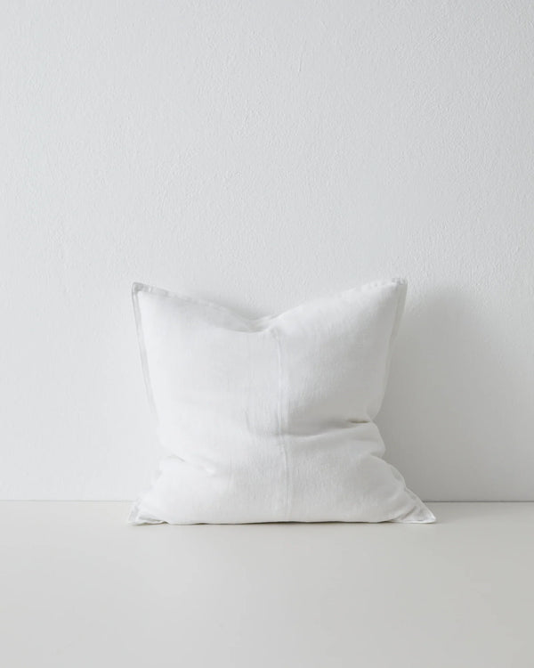 Como Snow Cushion - Classic White Linen Discover the Como Snow cushion, crafted from premium European linen for a soft, stylish look. Perfect for any decor.