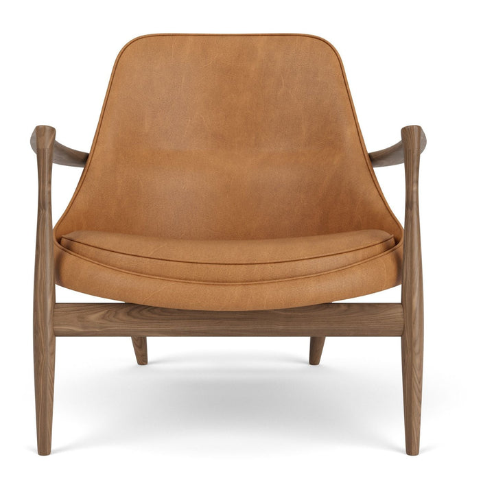 Elizabeth Lounge Chair by Audo Copenhagen - Well-proportioned and well designed, the Elizabeth Lounge Chair profiles a majestic elegance that underpins its royal name. Originally called the Model U56, it was later dubbed Elizabeth Chair after Queen Elizab