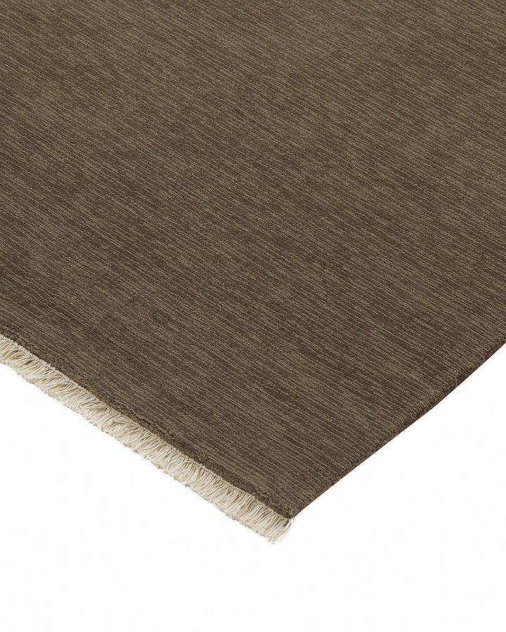 Alessandre Taupe - Elegant Handcrafted Rug Explore the Alessandre Taupe, a sophisticated rug that adds earthy elegance, enhancing your home with unique textures and timeless style.