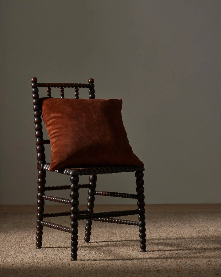 Ava Cinnamon Cushion - Velvet Comfort & Style Discover the Ava Cinnamon cushion, a bestseller with rich texture and warm colors. Perfect for adding elegance to any space!