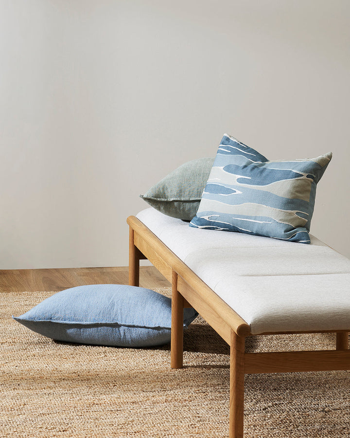 Arcadia Cushion Raw texture is celebrated in stunning natural tones. Handwoven in 100% linen, the Arcadia features a 1cm flange edge, enhancing strength and durability while creating an easy and contemporary aesthetic. The natural charcoal tone and lumbar