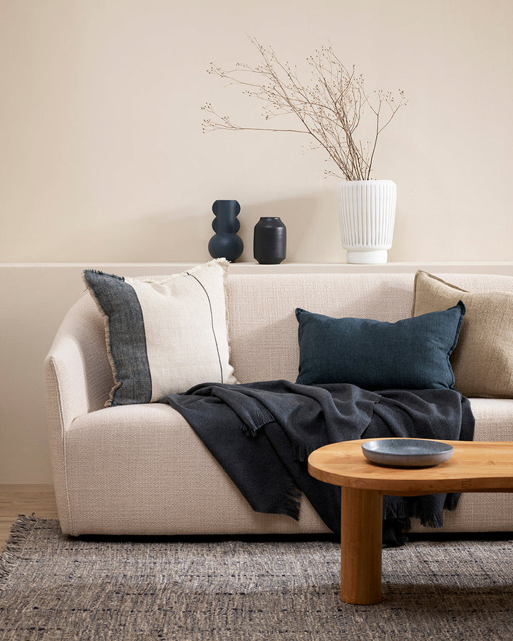 Arcadia Cushion Raw texture is celebrated in stunning natural tones. Handwoven in 100% linen, the Arcadia features a 1cm flange edge, enhancing strength and durability while creating an easy and contemporary aesthetic. The natural charcoal tone and lumbar