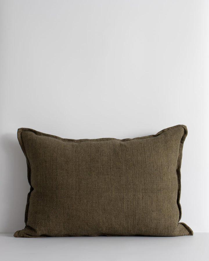 Arcadia Cushion Raw texture is celebrated in stunning natural tones. Handwoven in 100% linen, the Arcadia features a 1cm flange edge, enhancing strength and durability while creating an easy and contemporary aesthetic. The natural charcoal tone and lumbar